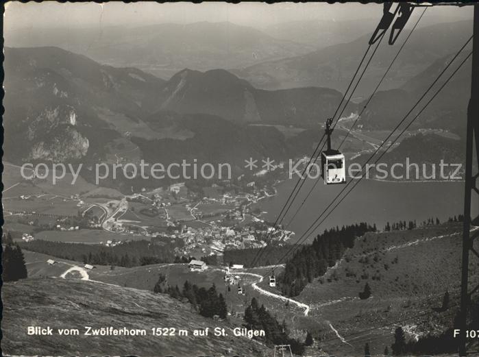 St Gilgen Salzkammergut Blick vom Zwoelferhorn Seilbahn