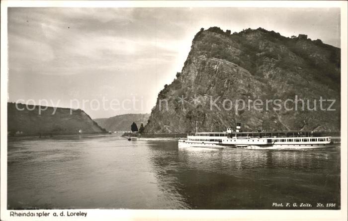 Loreley Lorelei Felsen mit Rheindampfer