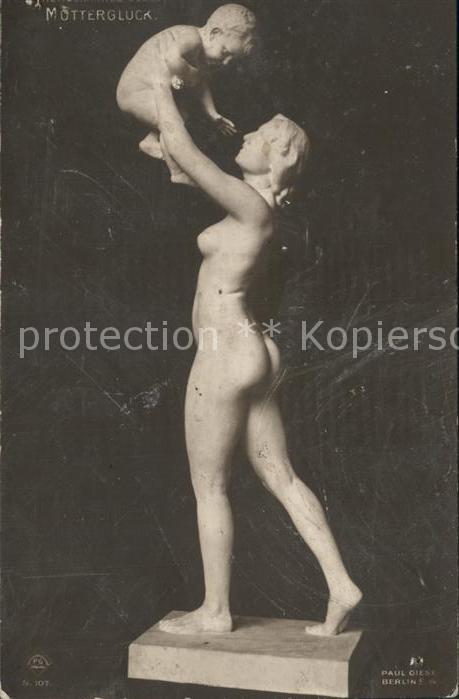 BERLIN  CITY Skulptur Mutterglueck