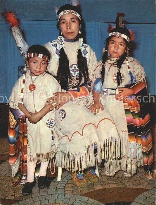 Indianer Native American Indianer-Mutter mit Kindern Mausi und C
