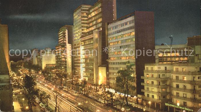 Ciudad de México Paseo de la Reforma bei Nacht