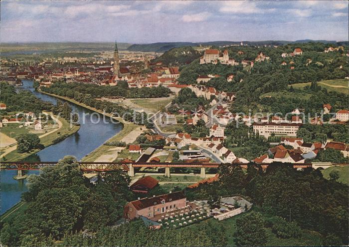 Landshut Isar Fliegeraufnahme mit Martinskirche und Isarbruecke