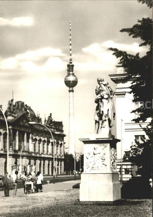 BERLIN CITY Unter den Linden mit Fernsehturm