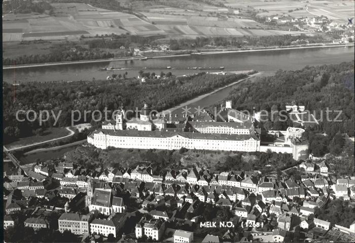 Melk Donau Kloster Fliegeraufnahme