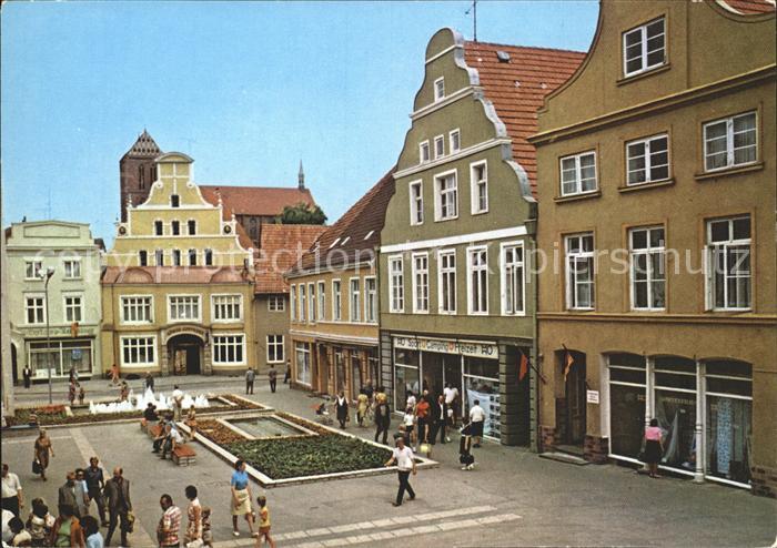 Wismar Mecklenburg Vorpommern Kraemerstrasse Giebelhaeuser