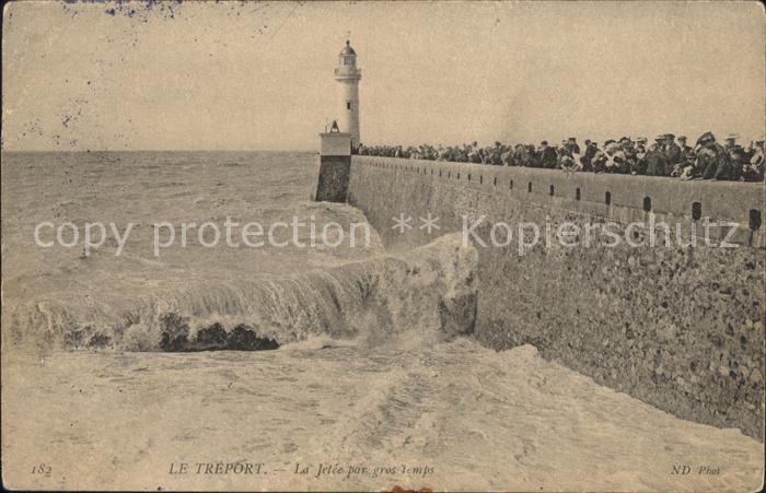 Le Treport La Jetee par gros temps