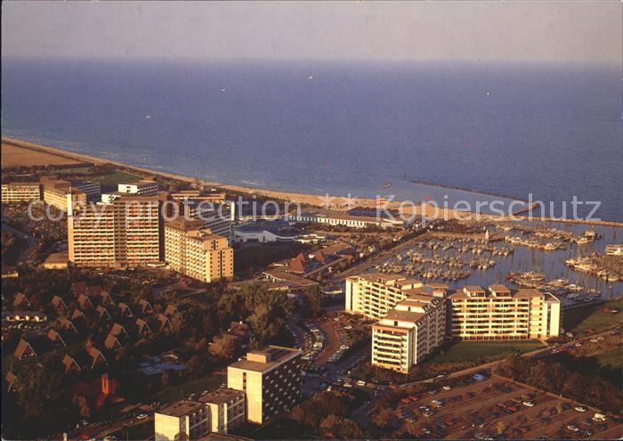Damp Fliegeraufnahme mit Hafen