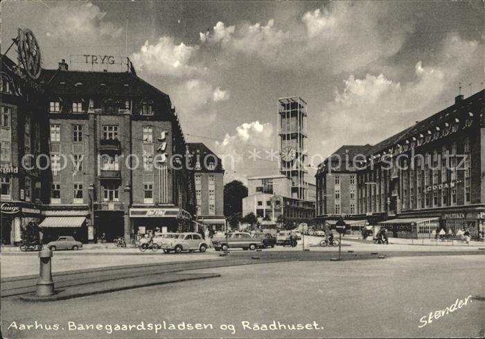 Aarhus Banegaardspladsen og Raadhuset