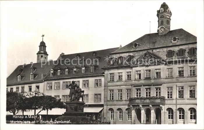 Hanau Main Marktplatz mit Gebrueder Grimm Denkmal