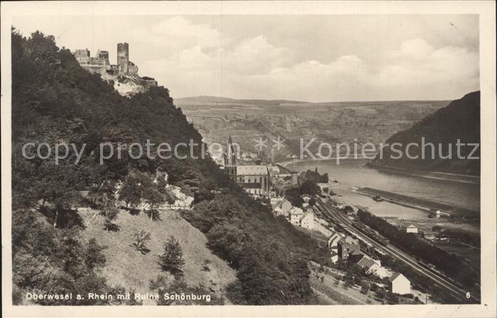 Oberwesel Rhein mit Ruine Schoenburg