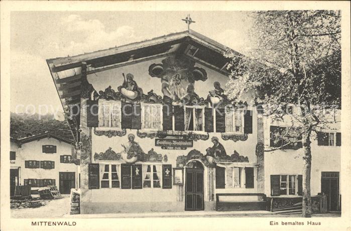 Mittenwald Bayern Ein bemaltes Haus Fassadenmalerei