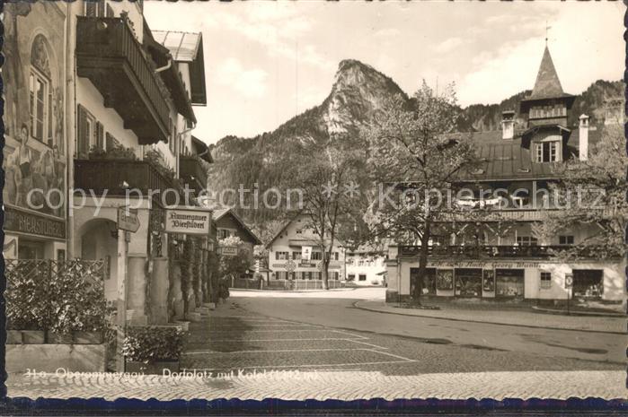 OBERAMMERGAU Bayern Dorfplatz mit Kofel