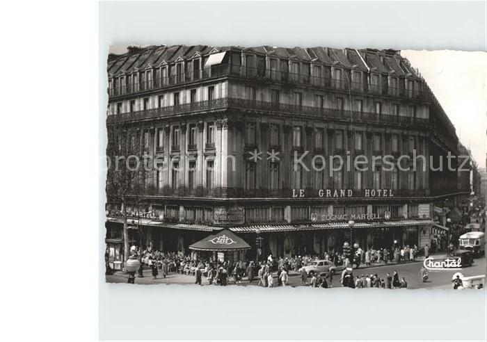 Paris Cafe de la Pais Place de l'Opera