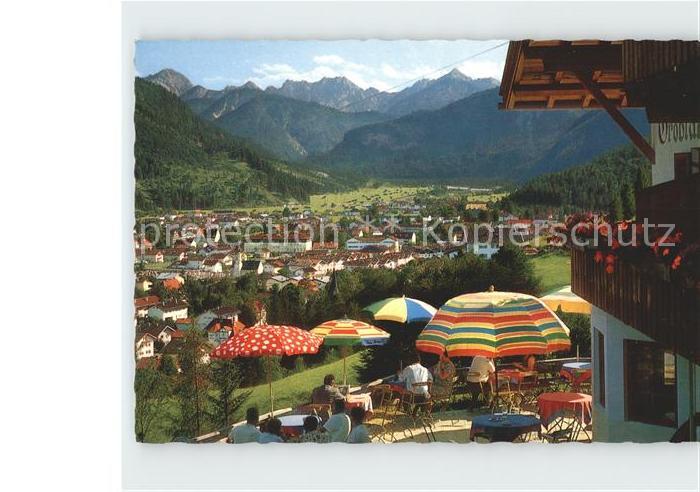 Mittenwald Bayern Berggasthof und Cafe Groeblalm Terrasse