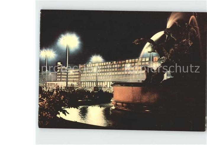 LEIPZIG Sachsen Karl Marx Platz bei Nacht