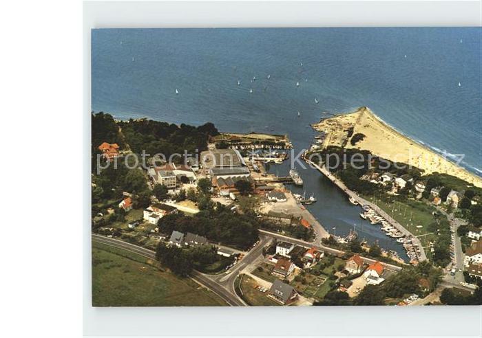 Niendorf Ostseebad Jacht und Fischereihafen Fliegeraufnahme