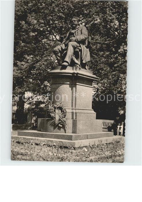 Neubrandenburg Fritz Reuter Denkmal