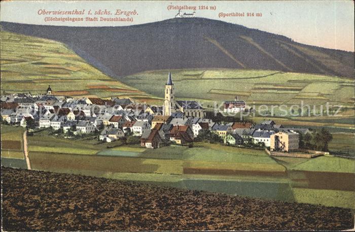 Oberwiesenthal Erzgebirge mit Kirche Sporthotel und Fichtelberg