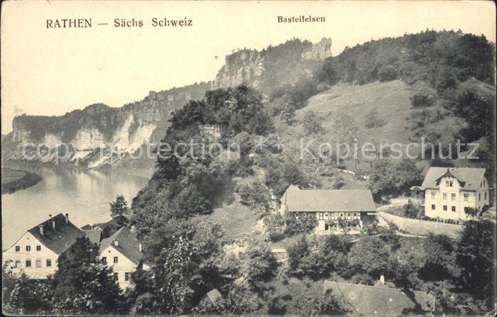Rathen Saechsische Schweiz Teilansicht mit Basteifelsen