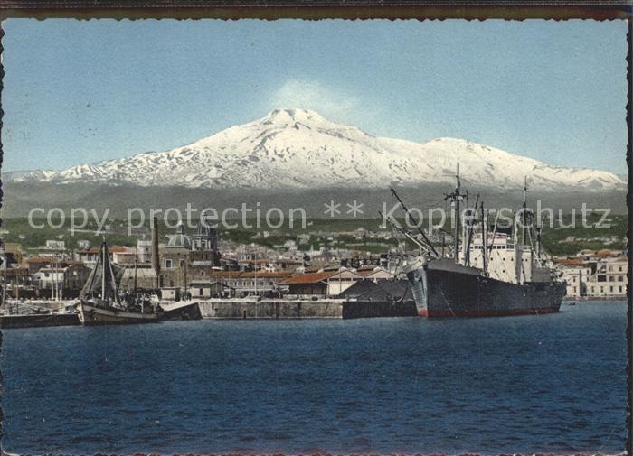 Catania Porto mit Etna schneebeckt