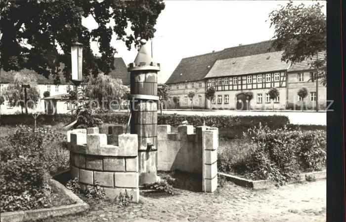 Uebigau-Wahrenbrueck Marktplatz mit Brunnen