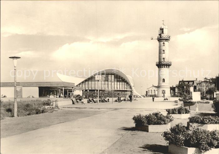 Warnemuende Ostseebad Promenade Teepott Restaurant Leuchtturm
