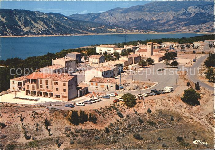 Les Salles-sur-Verdon Vue generale aerienne du nouveau village et du la de Ste C
