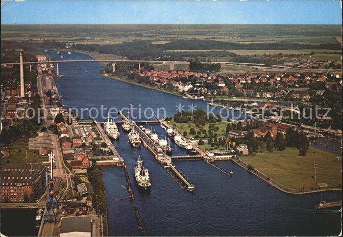 Holtenau Kiel Holtenauer Schleusen mit Hochbruecken Fliegeraufnahme