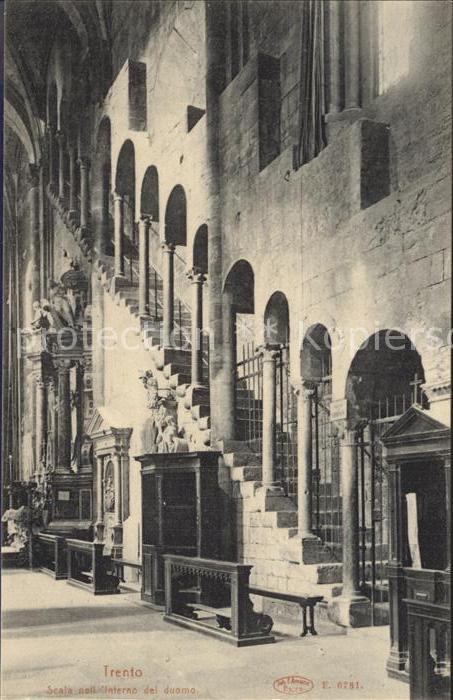 Trento Scala nell Interno del duomo
