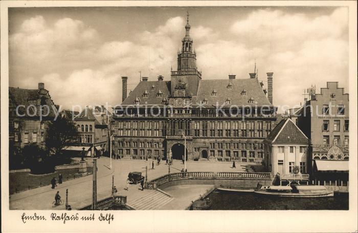 Emden Ostfriesland Rathaus mit Delft