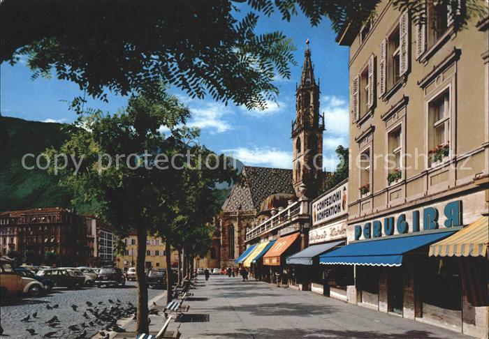 Bozen Suedtirol Walterplatz mit Dom