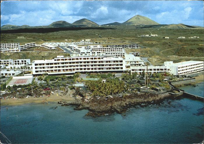 Lanzarote Kanarische Inseln Puerto del Carmen Hotel Los Fariones Fliegeraufnahme