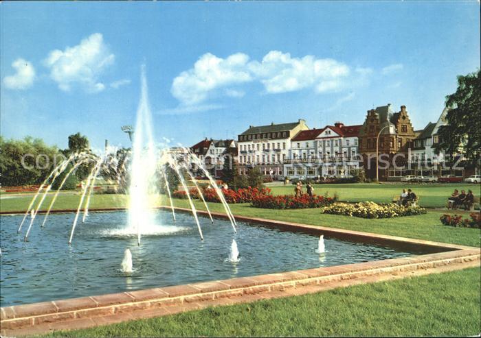 Andernach Rhein Rheinland-Pfalz Rheinanlagen Springbrunnen