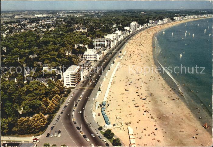 La Baule-Escoublac La plage et les hotels vue aerienne