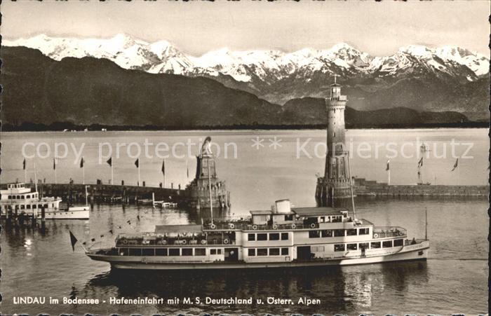 Motorschiffe MS Deutschland Lindau Bodensee Hafeneinfahrt