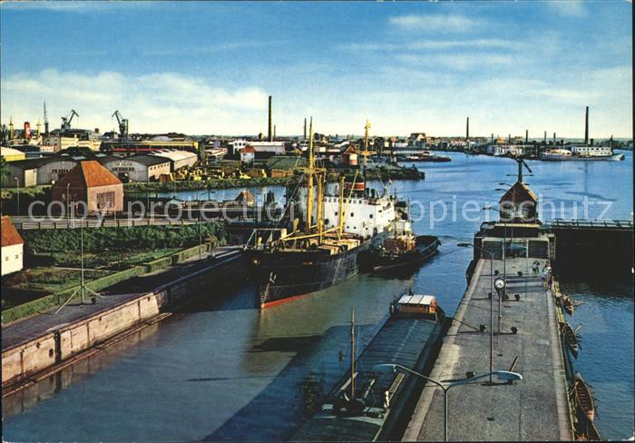 Hafenanlagen Bremerhaven Doppelschleuse Fischereihafen