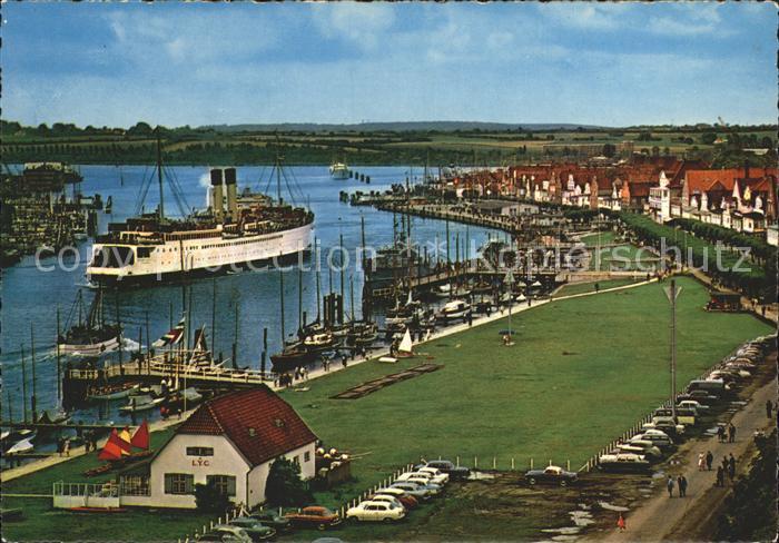 Dampfer Oceanliner Hafen Travemuende