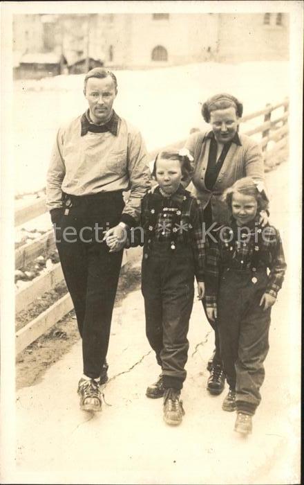 Adel Niederlande Prinses Juliana Prins Bernhard Prinsesjes Beatrix en Irene Zerm