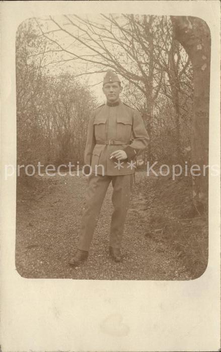 Militaria Schweiz Soldat Zigarette Foto