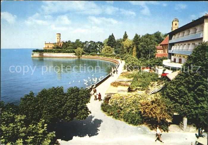 Langenargen Bodensee Promenade mit Schloss Monfort