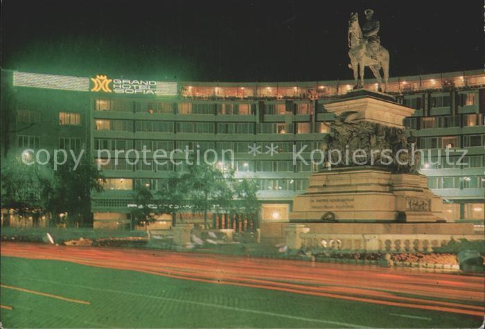 Sofia Sophia Denkmal der Brueder Befreier und Grand Hotel Sofia