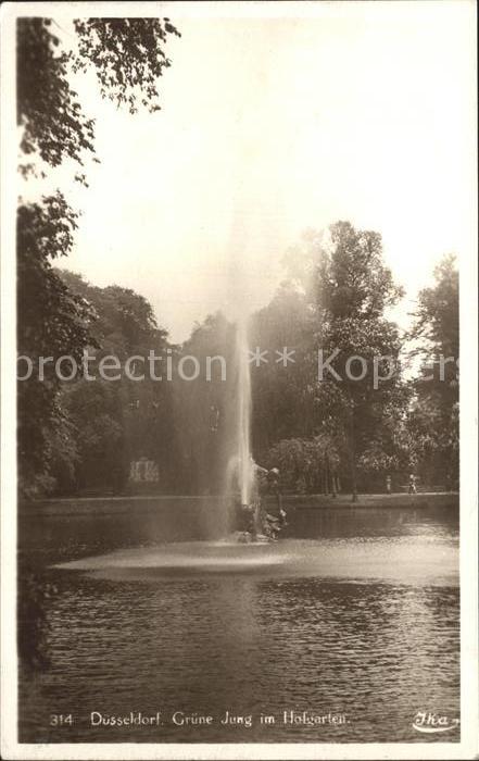 DuessELDORF CITY Gruene Jung im Hofgarten
