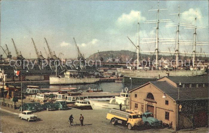 Goeteborg Lilla Bommen Barken Viking och Vaestanflaekts station