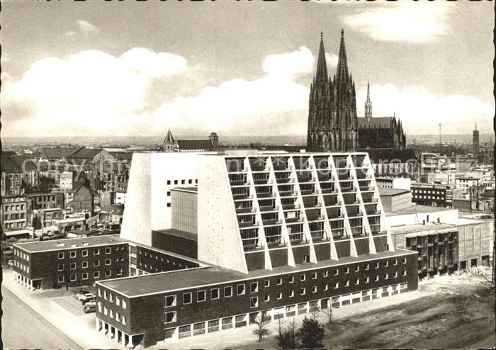 Koeln Rhein Opernhaus Dom