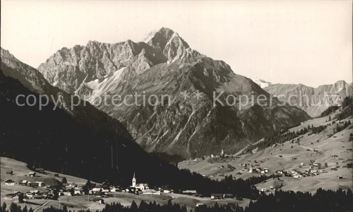 Riezlern Kleinwalsertal Vorarlberg mit Hirschegg Mittelberg und Widderstein