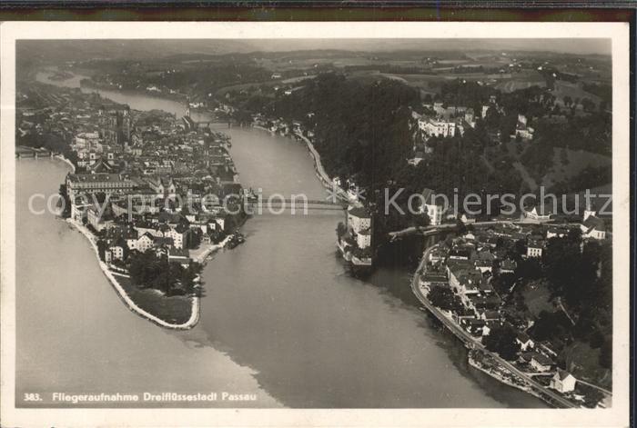 PAssAU Bayern Zusammenfluss von Donau Inn und Ilz Fliegeraufnahme