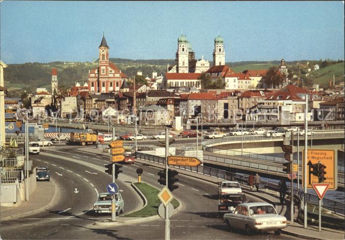PAssAU Bayern Blick ueber Schanzlbruecke auf Altstadt und Donau