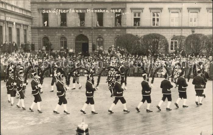 Muenchen Bayern Schaefflertanz