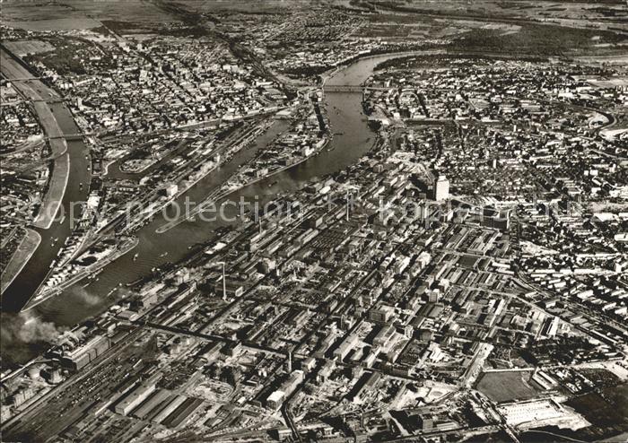 Ludwigshafen Rhein BASF Werkteil Sued mit Mannheim und Neckar Fliegeraufnahme