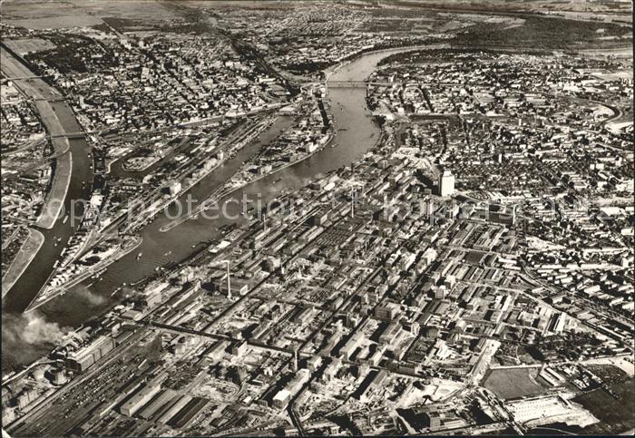 Ludwigshafen Rhein BASF Werkteil Sued mit Mannheim und Neckar Fliegeraufnahme